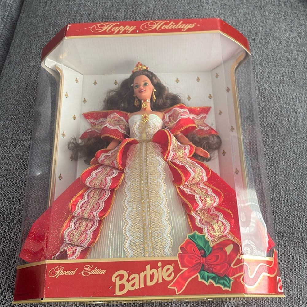 1997 Happy Holidays Limited Edition Barbie — damaged box